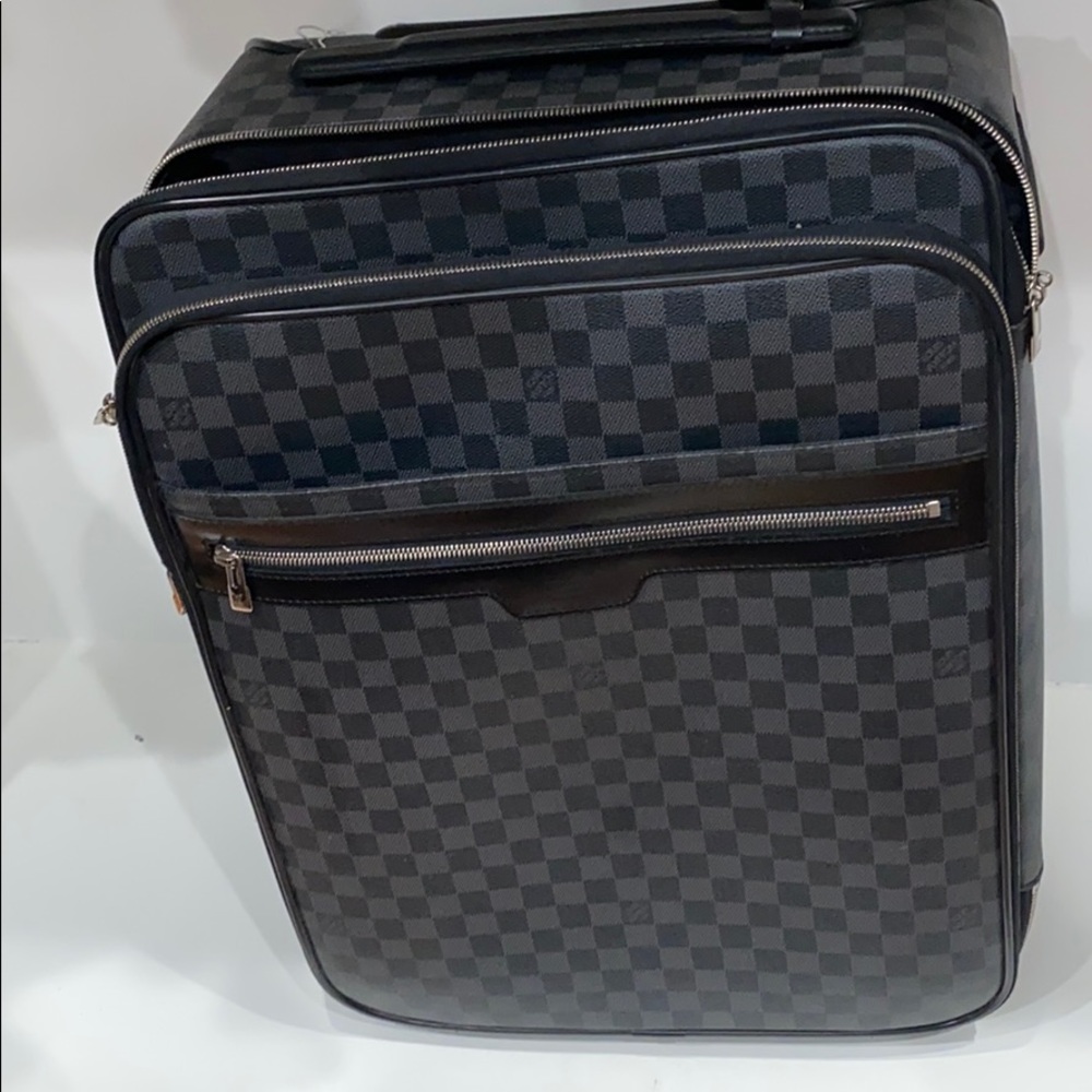 Like new authentic Louis Vuitton luggage